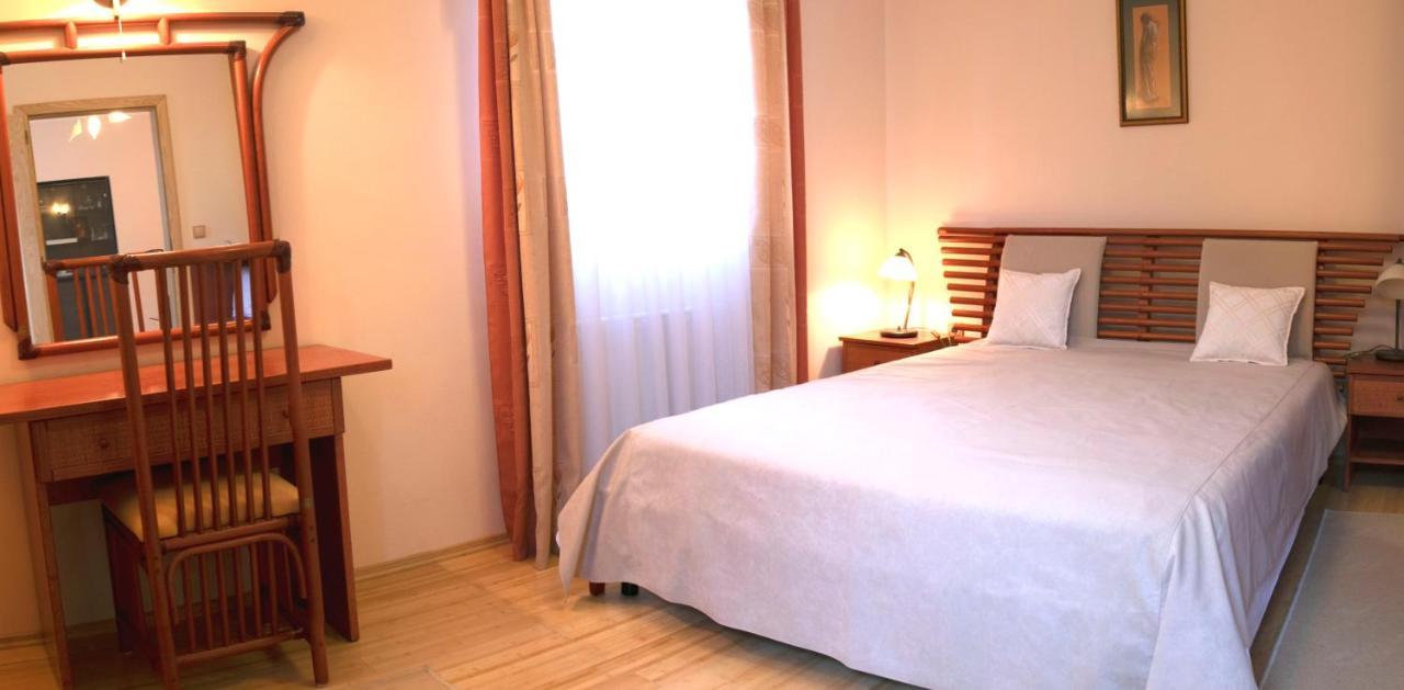 Vila Albatros Bed & Breakfast Rovinj Eksteriør bilde